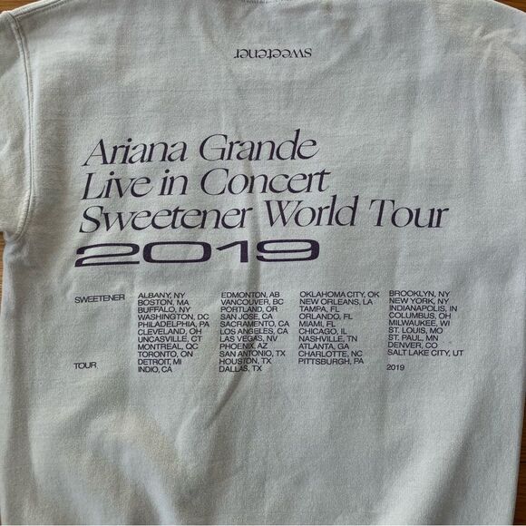 Ariana Grande 2019 Sweetener World Tour Concert Crewneck Sweatshirt Small - Picture 7 of 7